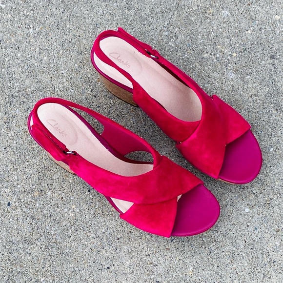 Clarks Fuchsia Suede Shoes - Picture 3 of 7